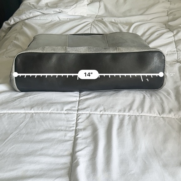 Large  Shoulder Bag - Picture 6 of 11